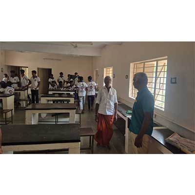 29-09-2026 பள்ளிக் குழந்தைகளுக்கு அன்னதானம் தண்ணிர் பாட்டில் ஸ்வீட் வழங்கும் விழா
